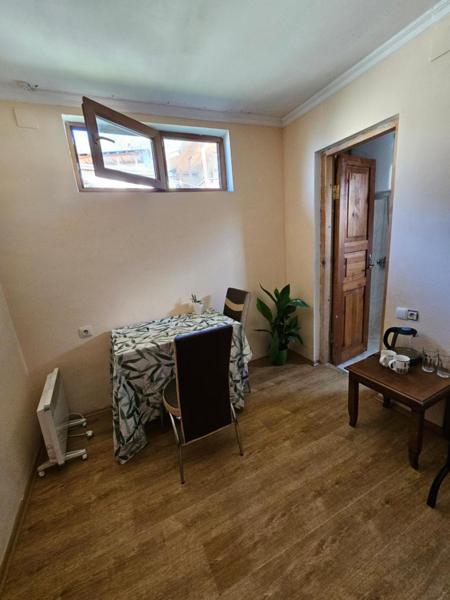 Guest House Goshtela Местия Экстерьер фото